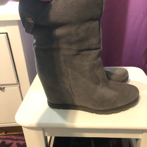 UGG Australia Kyra Granite Suede  boots size 10 - Picture 13 of 13